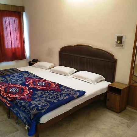 Hotel Vinayakam Udaipur Ngoại thất bức ảnh