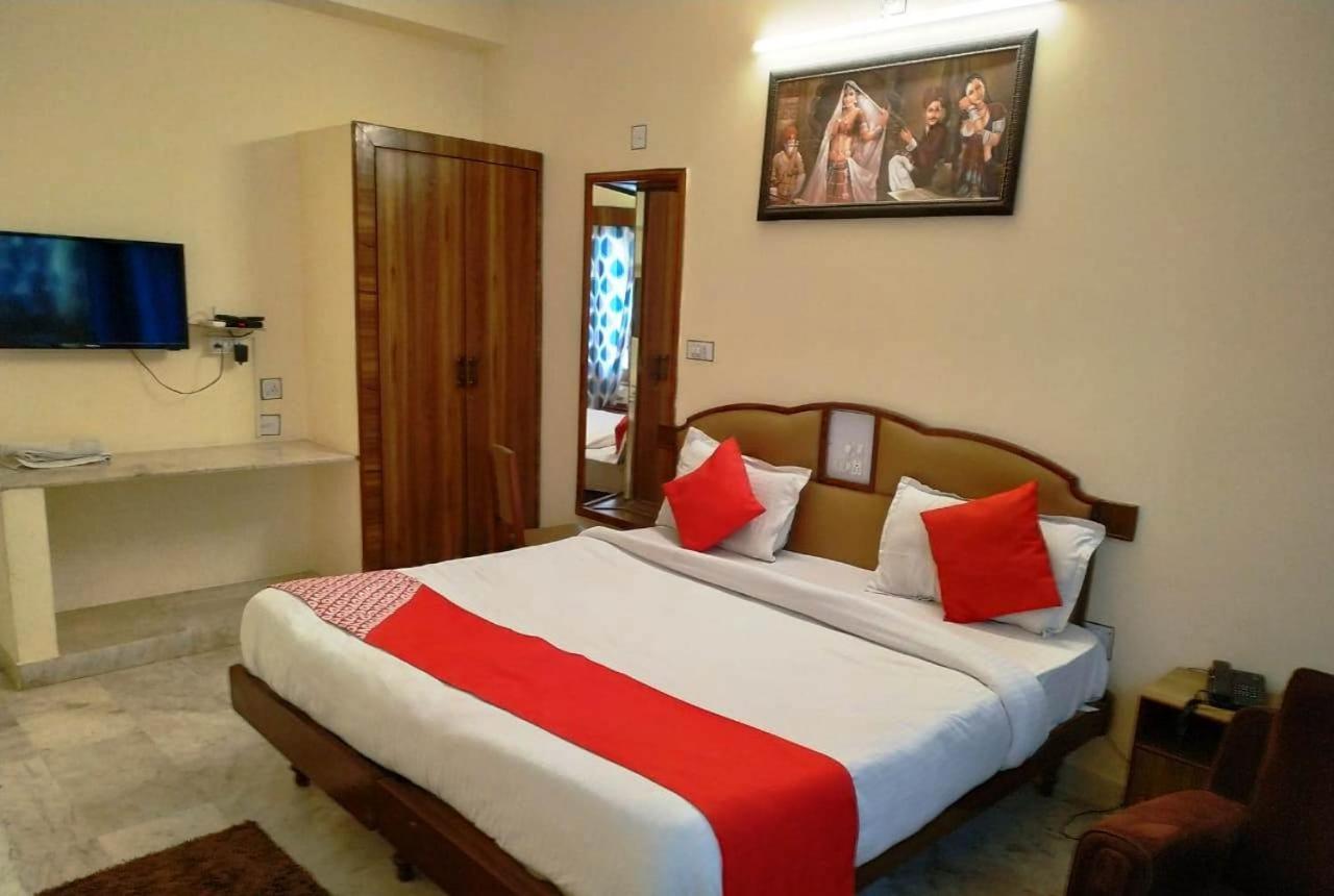 Hotel Vinayakam Udaipur Ngoại thất bức ảnh