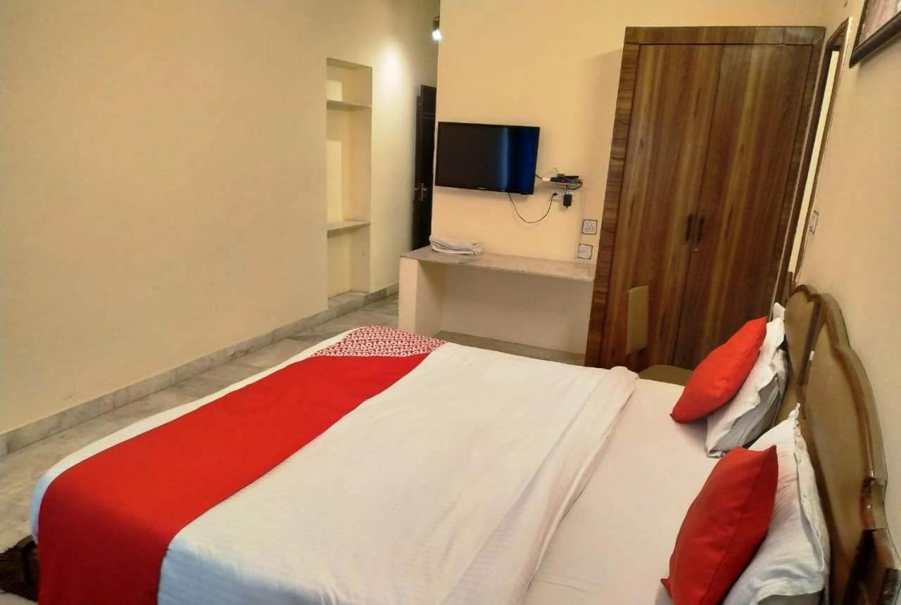 Hotel Vinayakam Udaipur Ngoại thất bức ảnh