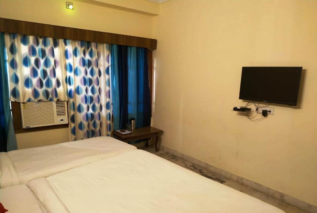 Hotel Vinayakam Udaipur Ngoại thất bức ảnh